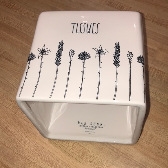 ❌SOLD❌ Rae Dunn TISSUES Ceramic Cover Stem Line NWT - Picture 3 of 4